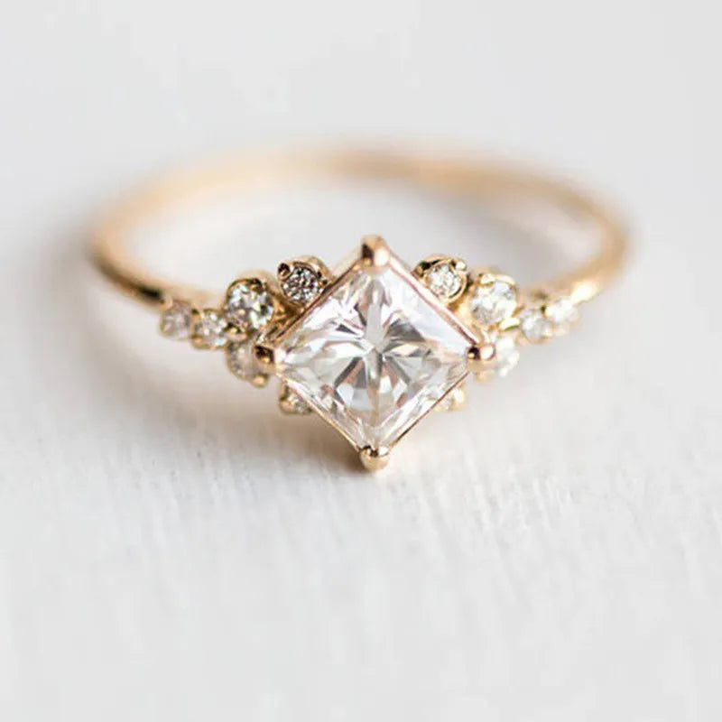 Karen – Elegant Delysian Queen Ring