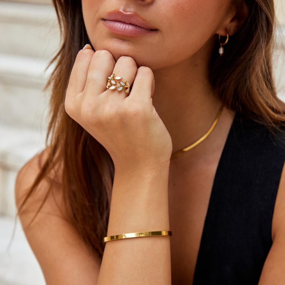 Serene – Gold Leaf Ring