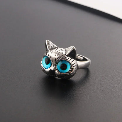 Cat Ring with Blue Eyes – Playful Vintage Silver Animal Ring for Cat Lovers