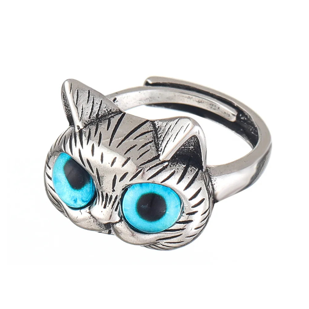 Cat Ring with Blue Eyes – Playful Vintage Silver Animal Ring for Cat Lovers