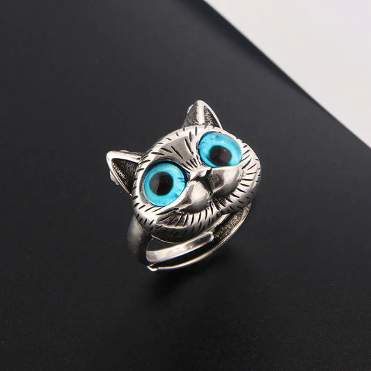 Cat Ring with Blue Eyes – Playful Vintage Silver Animal Ring for Cat Lovers