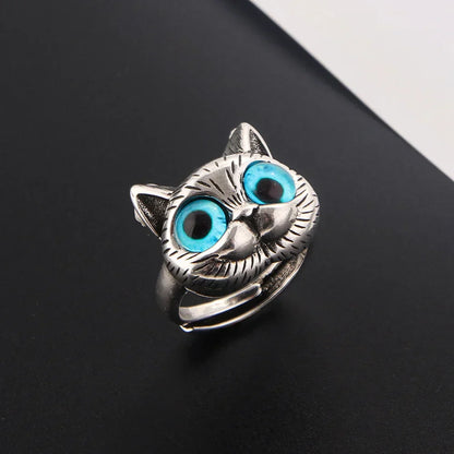 Cat Ring with Blue Eyes – Playful Vintage Silver Animal Ring for Cat Lovers