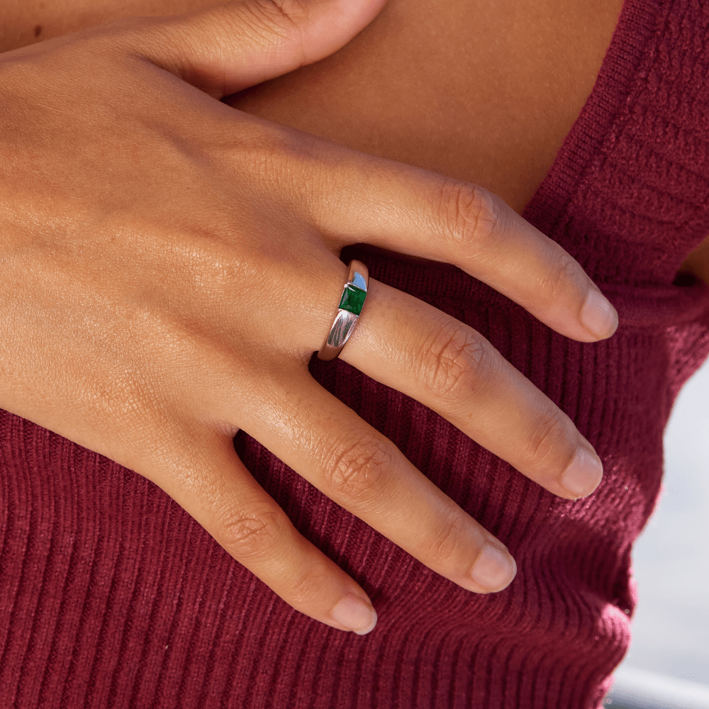Ember – Silver & Emerald Ring
