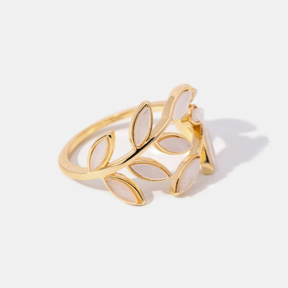 Serene – Gold Leaf Ring