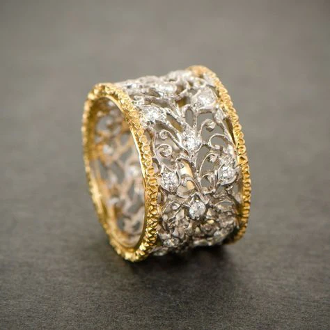Mika – Vintage Zirconia Ivy Ring