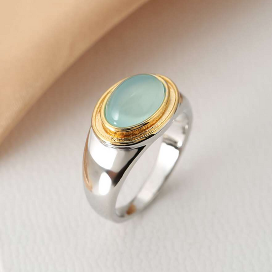 Gabi – Vintage Green Moonstone Ring