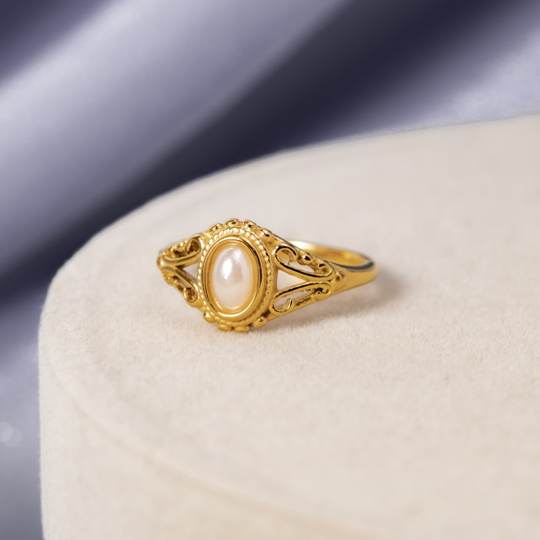 Royal – Vintage Pearl Ring